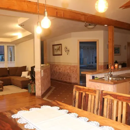 Helle, Offene Dachgeschosswohnung Mit Terrasse Oberloisdorf Exterior photo