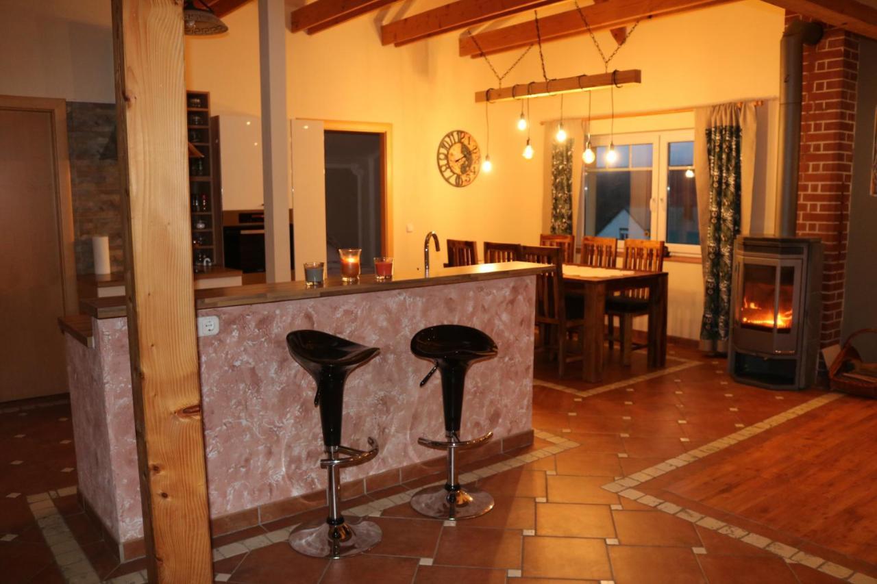 Helle, Offene Dachgeschosswohnung Mit Terrasse * Oberloisdorf