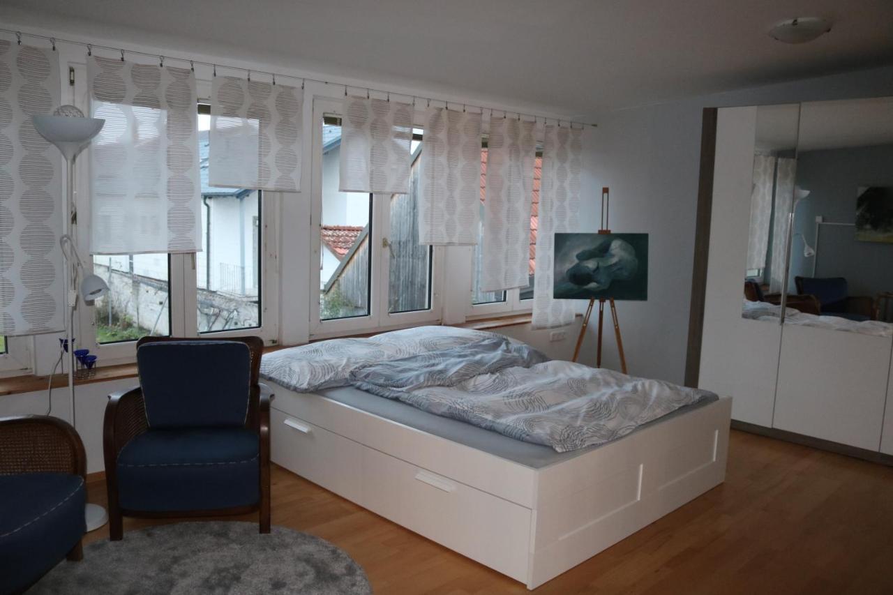Helle, Offene Dachgeschosswohnung Mit Terrasse * Oberloisdorf